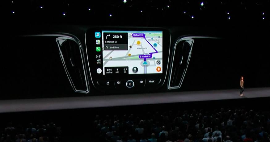 Apple CarPlay với Waze